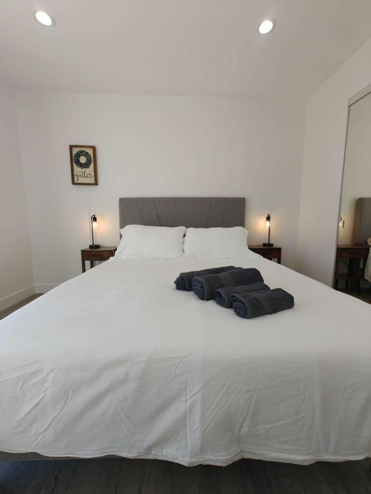 The Strip Is Just Around The Corner! Newly Renovated Luxury Modern Minimalist Villa With Large Pool! Лас-Вегас Экстерьер фото