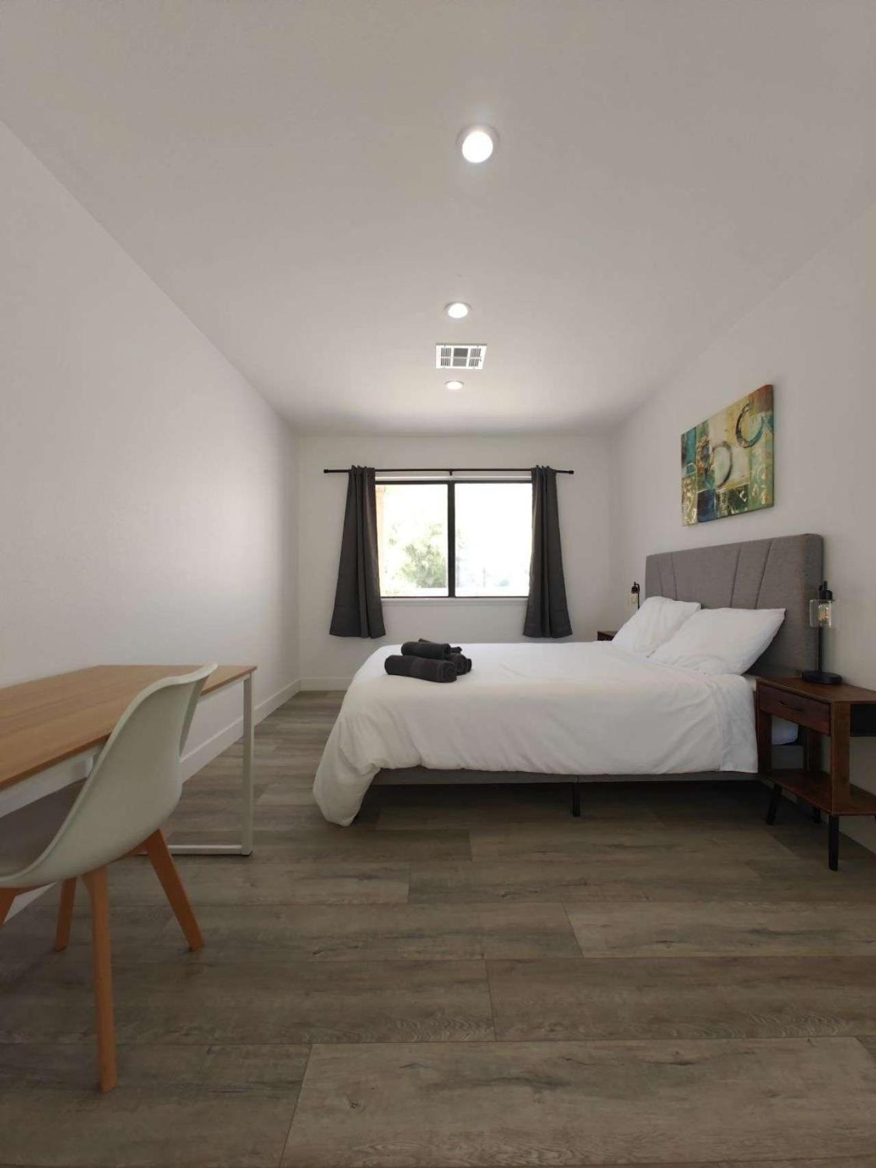 The Strip Is Just Around The Corner! Newly Renovated Luxury Modern Minimalist Villa With Large Pool! Лас-Вегас Экстерьер фото
